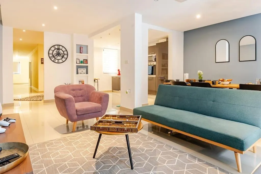 Large Apartment Sliema